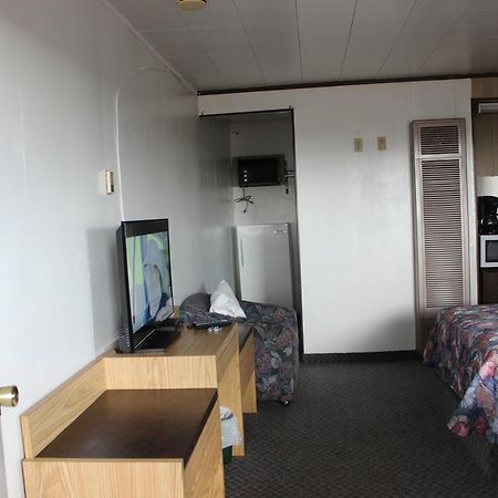 Raval Paradise Motel And Rv Park Youngstown ภายนอก รูปภาพ
