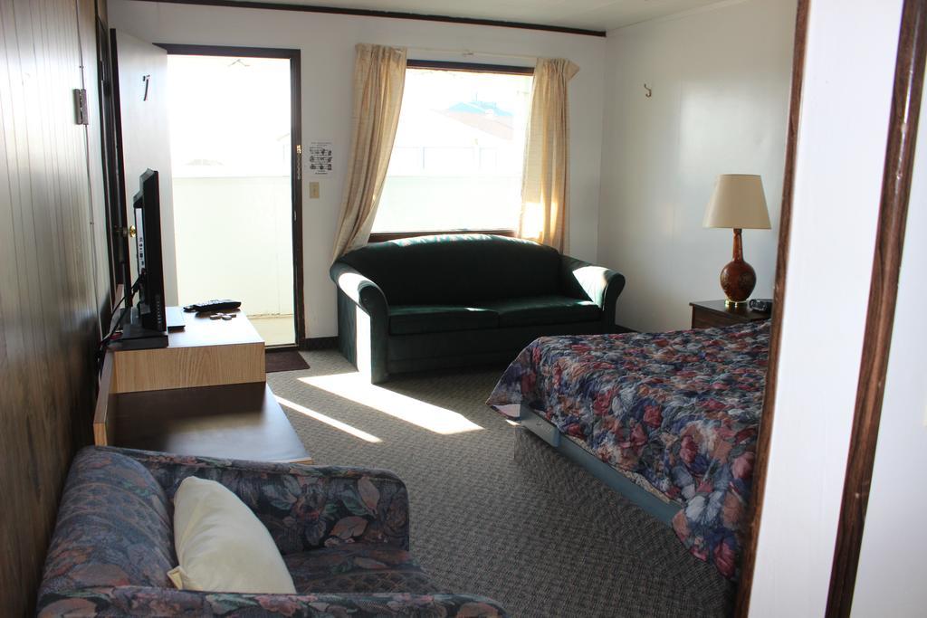 Raval Paradise Motel And Rv Park Youngstown ภายนอก รูปภาพ