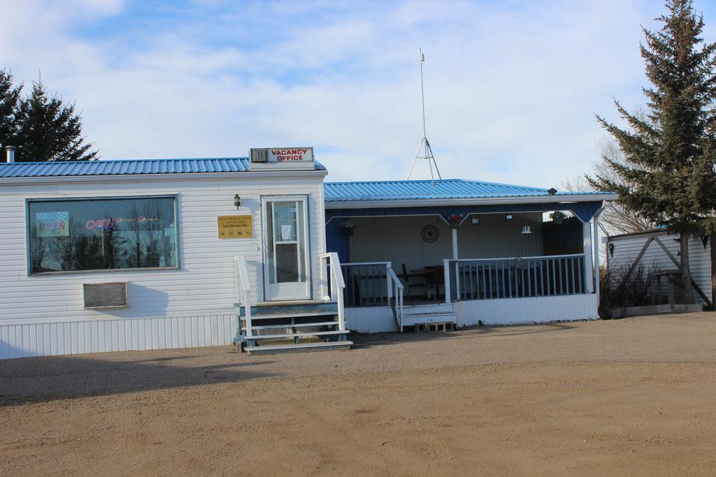 Raval Paradise Motel And Rv Park Youngstown ภายนอก รูปภาพ