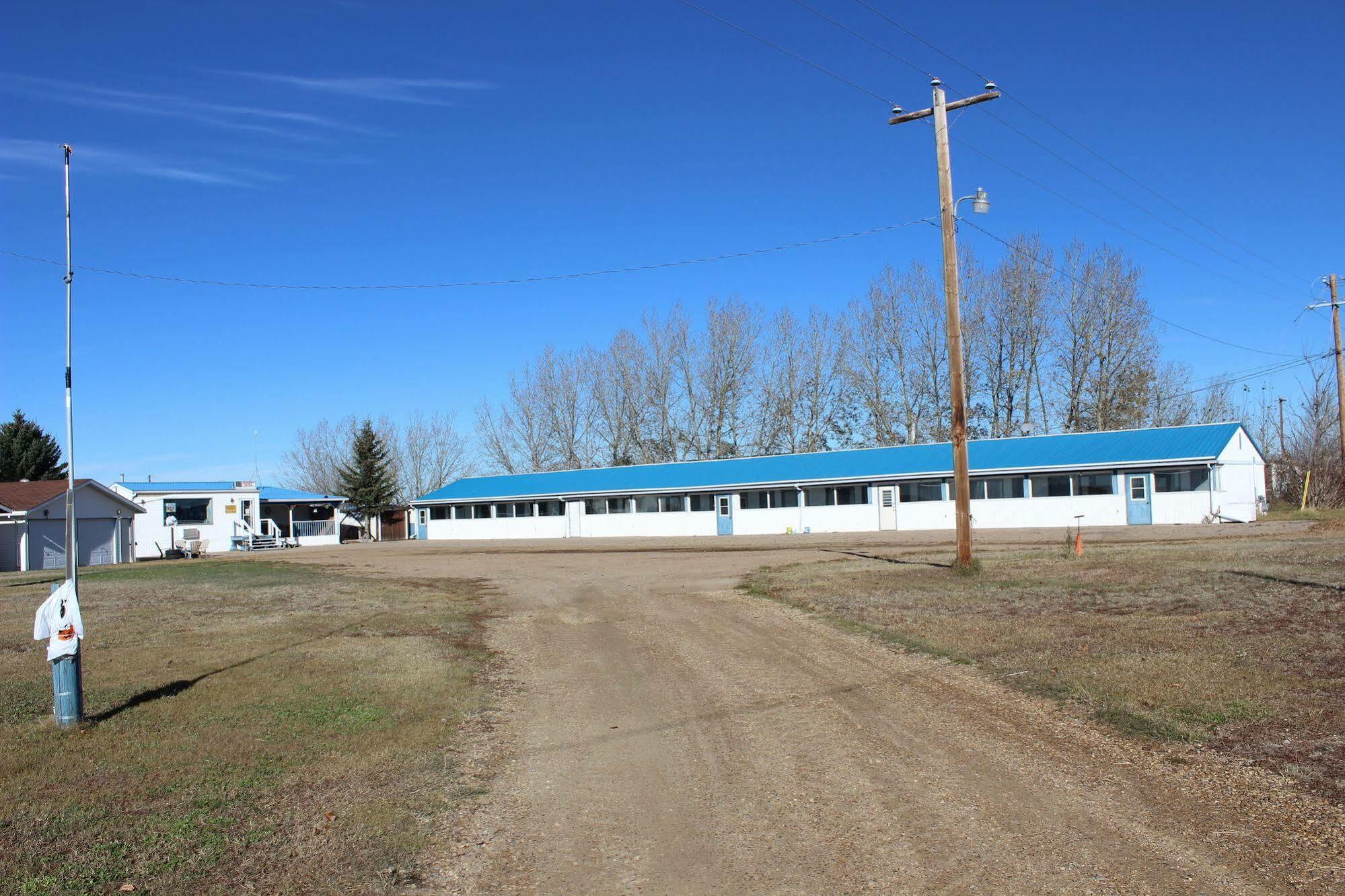 Raval Paradise Motel And Rv Park Youngstown ภายนอก รูปภาพ