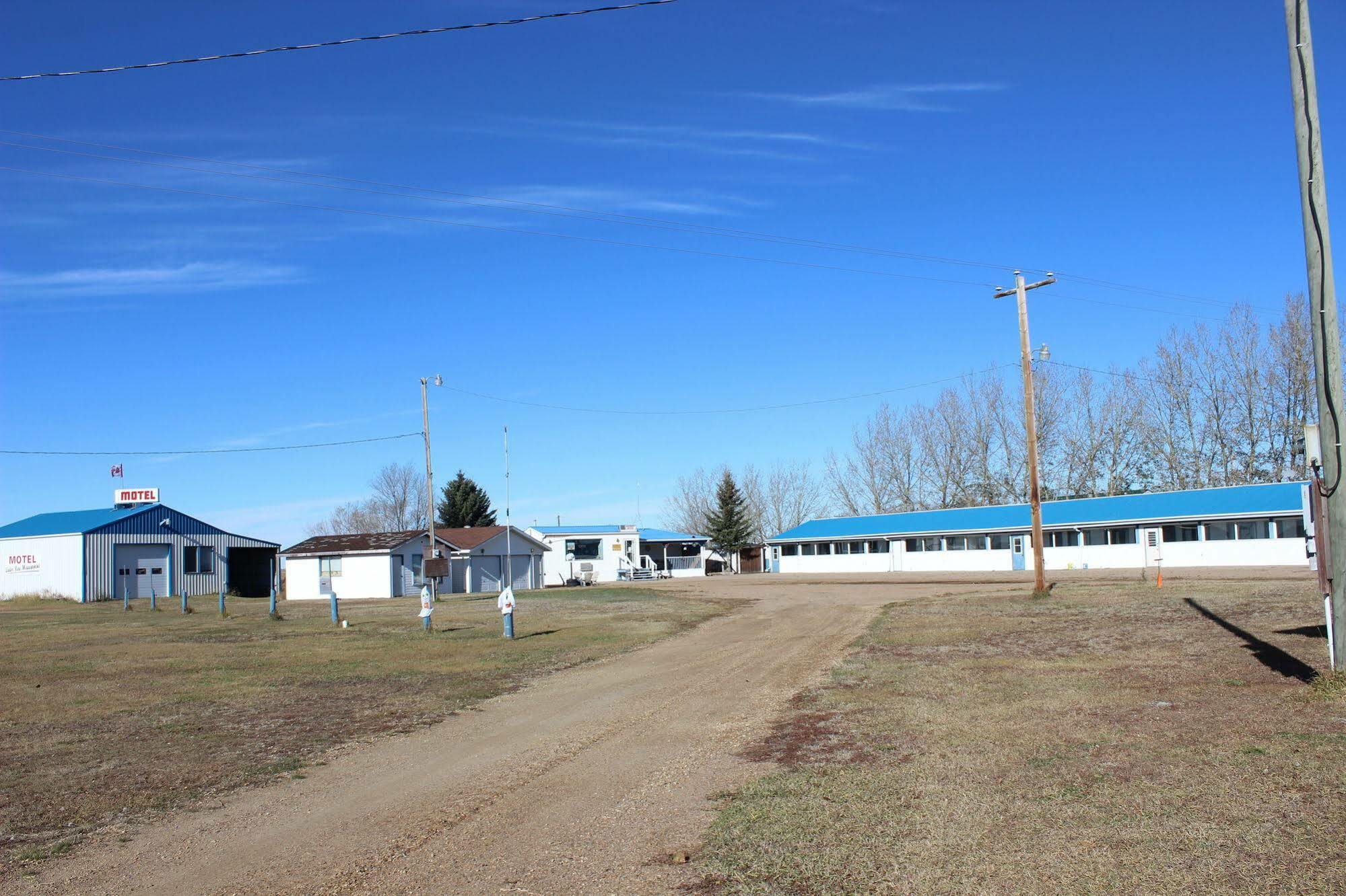Raval Paradise Motel And Rv Park Youngstown ภายนอก รูปภาพ